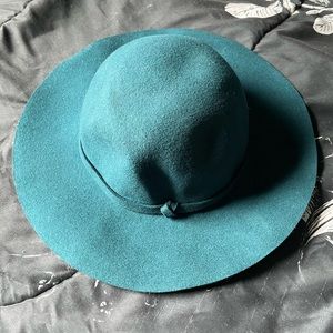 NEW Uniqlo Green Hat